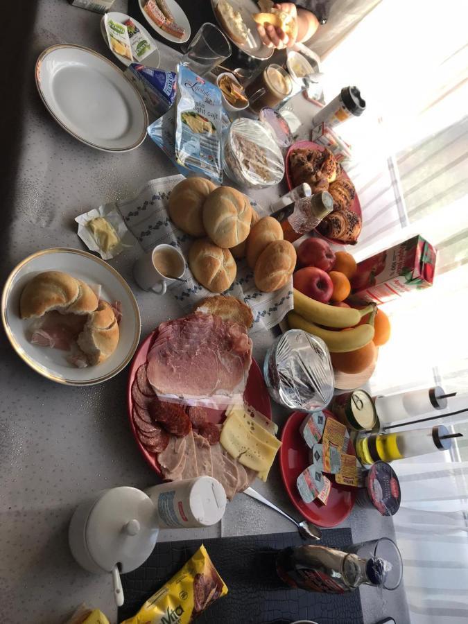 Airport16 Bed & Breakfast Vecses